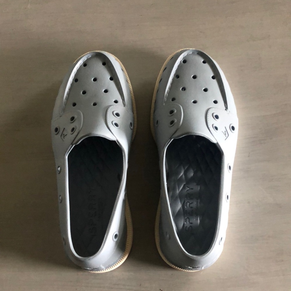 BRAND NEW WOMEN'S SPERRY A/O FLOAT BOAT SHOES!